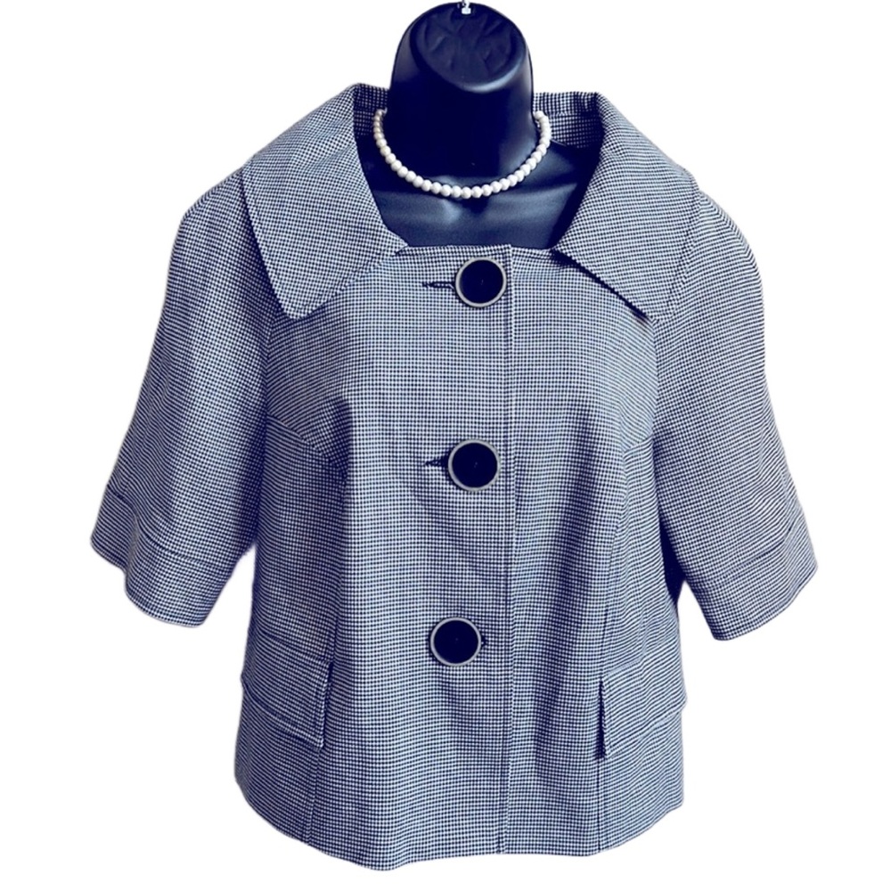 Investment Petites Cropped, Oversized Buttons & Collar